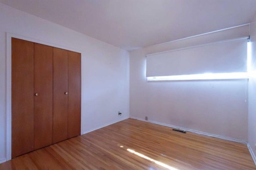 4328 Greenview Drive Ne, Calgary, AB - Indoor Photo Showing Other Room