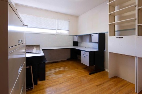 4328 Greenview Drive Ne, Calgary, AB - Indoor Photo Showing Kitchen
