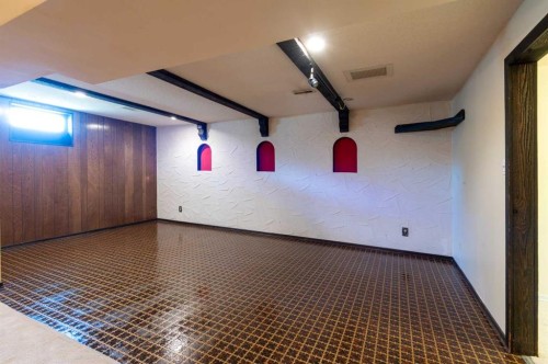 4328 Greenview Drive Ne, Calgary, AB - Indoor Photo Showing Other Room