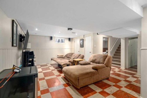 1437 23 Street Sw, Calgary, AB - Indoor