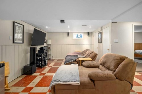 1437 23 Street Sw, Calgary, AB - Indoor