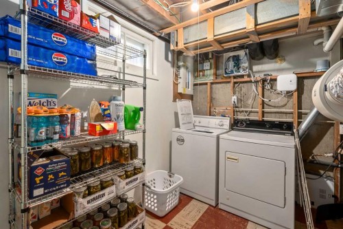 1437 23 Street Sw, Calgary, AB - Indoor Photo Showing Laundry Room