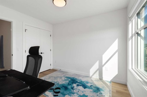 61-903 Mahogany Boulevard Se, Calgary, AB - Indoor Photo Showing Other Room