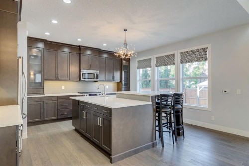 427 Canals Boulevard Sw, Airdrie, AB - Indoor Photo Showing Kitchen