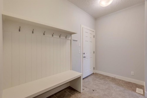 427 Canals Boulevard Sw, Airdrie, AB - Indoor Photo Showing Other Room