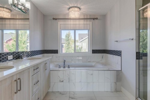 427 Canals Boulevard Sw, Airdrie, AB - Indoor Photo Showing Bathroom