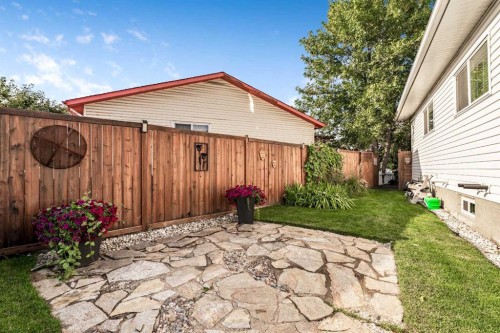 232 Whitlock Place Ne, Calgary, AB - Outdoor