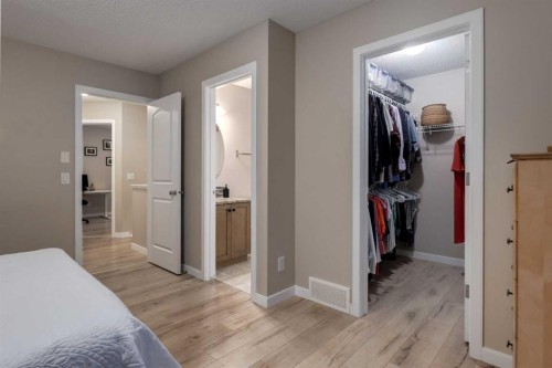 162 Walden Crescent Se, Calgary, AB - Indoor Photo Showing Bedroom