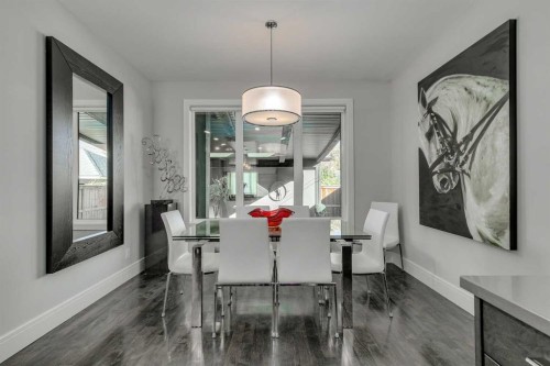 506 54 Avenue Sw, Calgary, AB - Indoor Photo Showing Dining Room