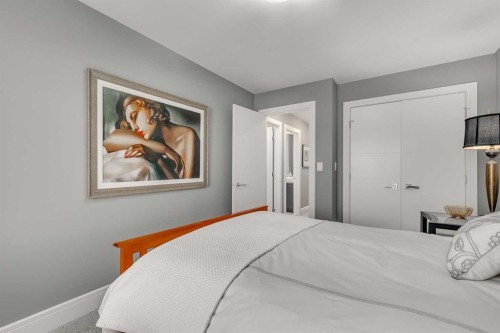 506 54 Avenue Sw, Calgary, AB - Indoor Photo Showing Bedroom