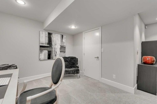 506 54 Avenue Sw, Calgary, AB - Indoor Photo Showing Office