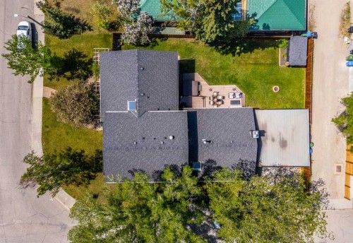 2604 11 Avenue Nw, Calgary, AB - Outdoor