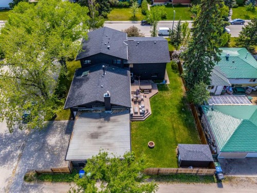 2604 11 Avenue Nw, Calgary, AB - Outdoor