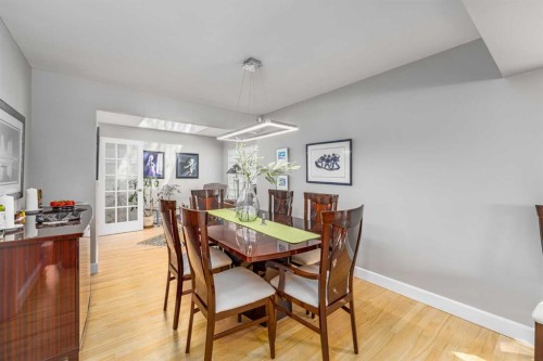 2604 11 Avenue Nw, Calgary, AB - Indoor Photo Showing Dining Room