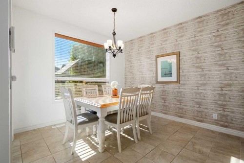 345 Prestwick Terrace Se, Calgary, AB - Indoor Photo Showing Dining Room