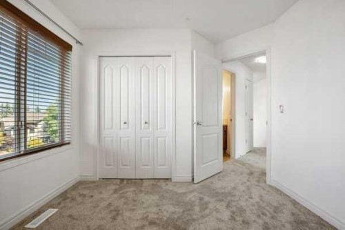 345 Prestwick Terrace Se, Calgary, AB - Indoor Photo Showing Other Room