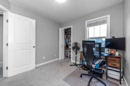 80 Legacy Reach Manor Se, Calgary, AB - Indoor Photo Showing Office