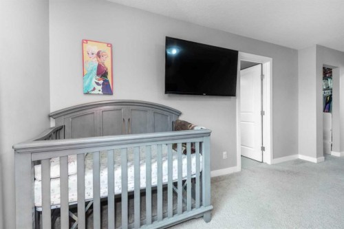 80 Legacy Reach Manor Se, Calgary, AB - Indoor Photo Showing Bedroom
