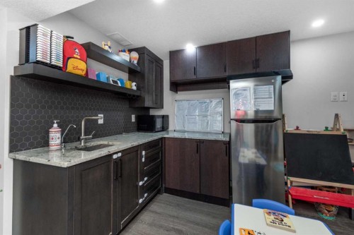 80 Legacy Reach Manor Se, Calgary, AB - Indoor Photo Showing Kitchen