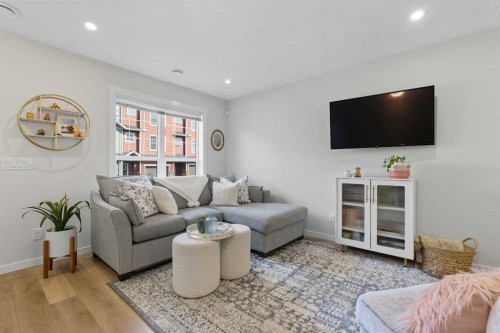 253 Cranbrook Square SE Calgary, AB T3M 3K8