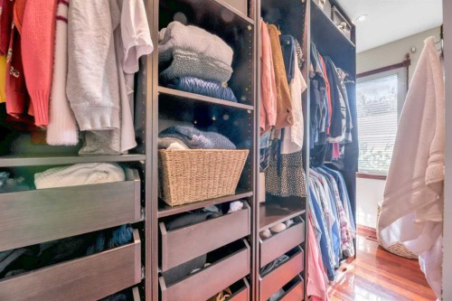 233 Thornbriar Green, Strathmore, AB - Indoor With Storage