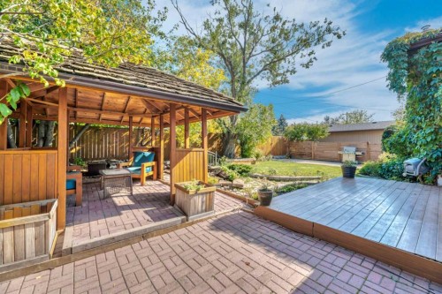 233 Thornbriar Green, Strathmore, AB - Outdoor With Deck Patio Veranda