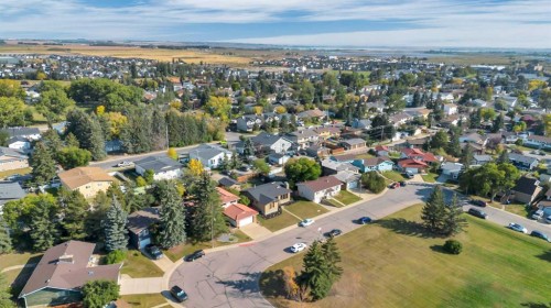 233 Thornbriar Green, Strathmore, AB - Outdoor With View