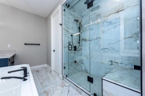62 Waterford Road, Chestermere, AB - Indoor Photo Showing Bathroom