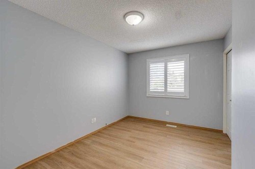 2142 Country Hills Circle Nw, Calgary, AB - Indoor Photo Showing Other Room