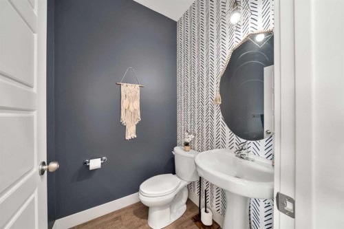 49 Marquis Grove Se, Calgary, AB - Indoor Photo Showing Bathroom