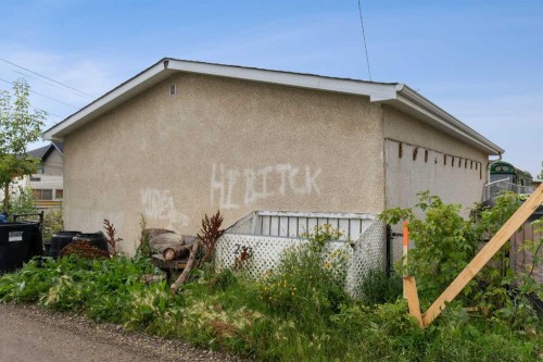 233 27 Avenue Ne, Calgary, AB - Outdoor With Exterior