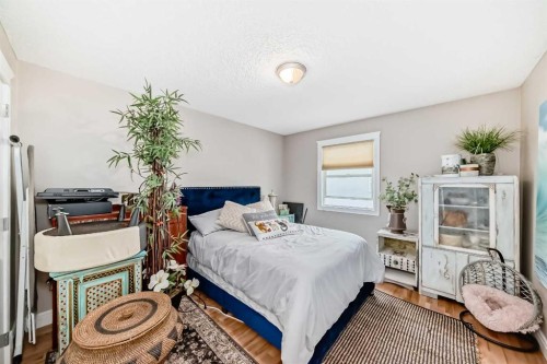 304-2010 35 Avenue Sw, Calgary, AB - Indoor Photo Showing Bedroom