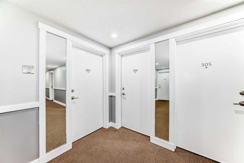 304-2010 35 Avenue Sw, Calgary, AB - Indoor Photo Showing Other Room