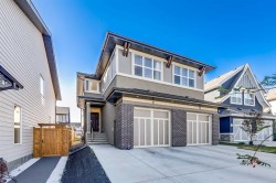 81 Magnolia Heath SE Calgary, AB T3M 2Z7