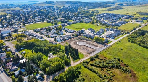 9 Dunham Court Nw, Diamond Valley, AB 