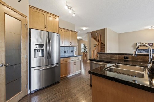 114 Everglen Crescent Sw, Calgary, AB - Indoor Photo Showing Kitchen With Double Sink