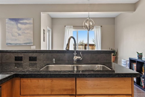 114 Everglen Crescent Sw, Calgary, AB - Indoor Photo Showing Kitchen With Double Sink