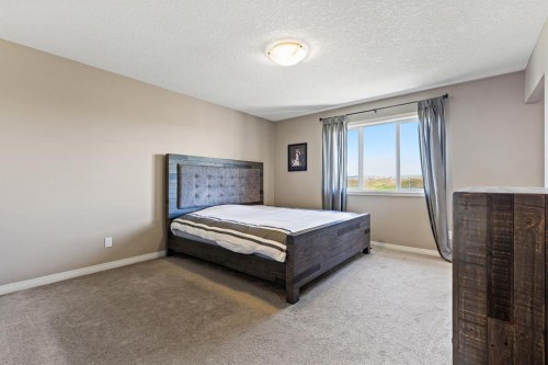 114 Everglen Crescent Sw, Calgary, AB - Indoor Photo Showing Bedroom