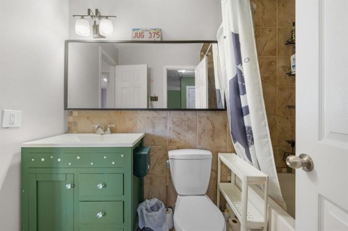 62 Fonda Crescent Se, Calgary, AB - Indoor Photo Showing Bathroom