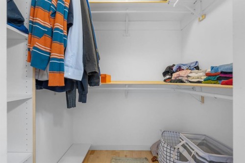 62 Fonda Crescent Se, Calgary, AB - Indoor Photo Showing Other Room