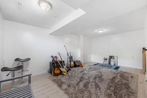 62 Fonda Crescent Se, Calgary, AB - Indoor