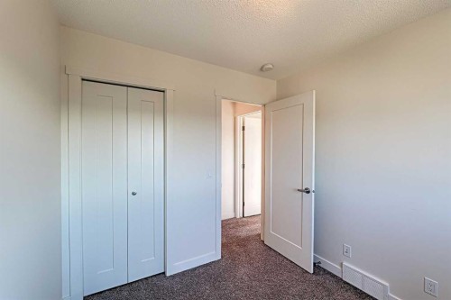 10 Walden Lane Se, Calgary, AB - Indoor