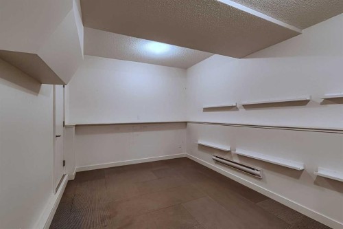 10 Walden Lane Se, Calgary, AB - Indoor Photo Showing Other Room
