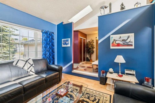 142 Elizabeth Way Se, Airdrie, AB - Indoor