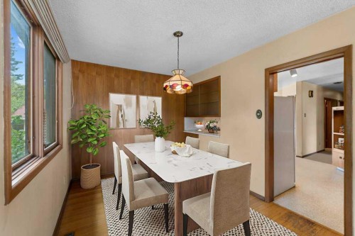 4207 Brisebois Drive Nw, Calgary, AB - Indoor Photo Showing Dining Room
