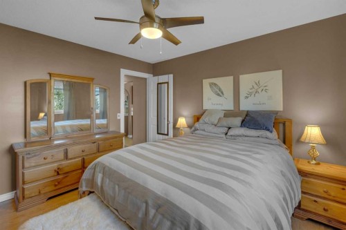 266 Canals Circle Sw, Airdrie, AB - Indoor Photo Showing Bedroom