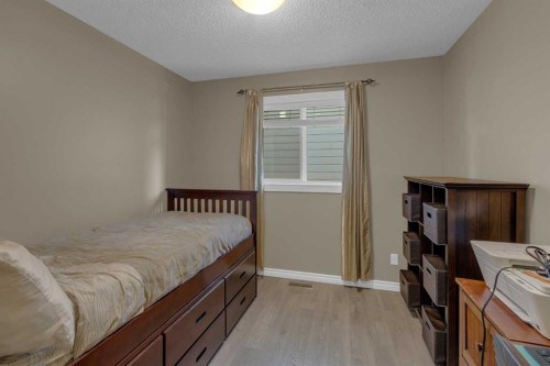 266 Canals Circle Sw, Airdrie, AB - Indoor Photo Showing Bedroom