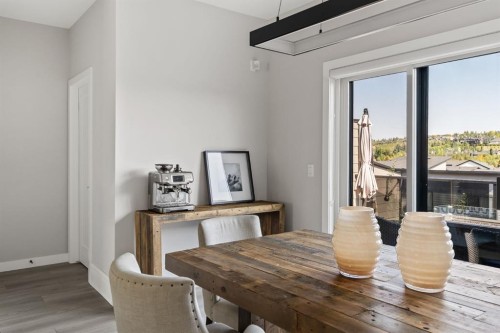 3048 85 Street Sw, Calgary, AB - Indoor Photo Showing Dining Room