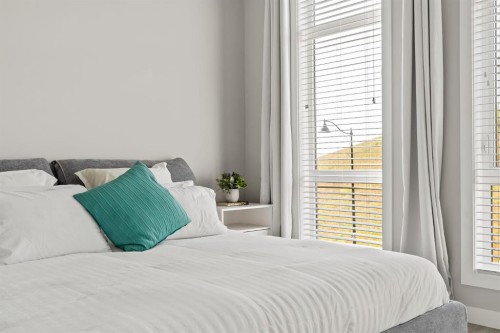 3048 85 Street Sw, Calgary, AB - Indoor Photo Showing Bedroom