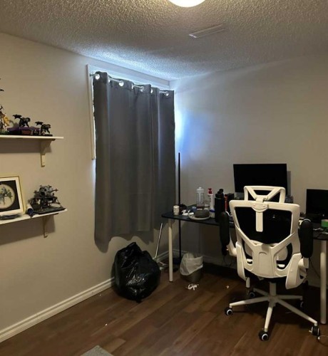 3727 Valdes Place Nw, Calgary, AB - Indoor Photo Showing Office